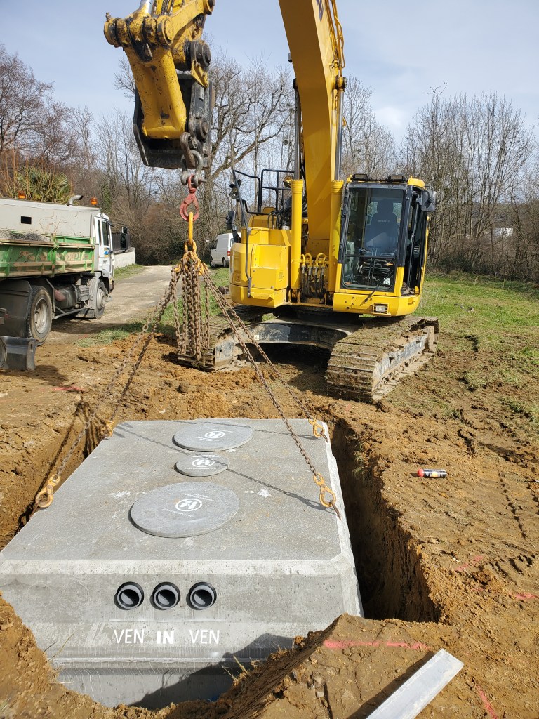 Fosse sceptique / bac à graisse / assainissement individuel / assainissement autonome / filtre planté / assainissement écologique / phyto épuration / tout à l'égout